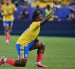 Jhon Arias de Colombia festeja su gol ante Ghana.