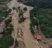 Autoridades de Gobierno se mantiene en la zona afectada tras el desbordamiento del río.