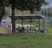 Espera. Los moradores muchas veces deben guardar demasiado tiempo para poder tomar un autobús. Hay zonas donde no hay rutas de transporte público.