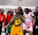 Los Triplets Ghetto Kids bailaron frente al monumento Mitad del Mundo en Quito, durante la grabación de su nuevo videoclip con ritmo africano.