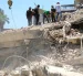 Voluntarios trabajan en la remoción de escombros del doble terremoto de magnitud 7,2 y 7,5 ocurrido el pasado 24 de Junio, este martes en La Guaira (Venezuela).