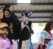 Los danzantes ultiman detalles de sus trajes y movimientos antes del encuentro cultural más esperado del valle, la Gran Toma Cultural.