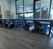 Los estudiantes se ubicaron debajo de sus pupitres ante la primera alerta, como parte del simulacro efectuado el pasado jueves 9 de julio en el Ecomundo.