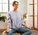 El origen espiritual del yoga genera cuestionamientos sobre su adaptación a otras creencias.