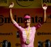 Richard Carapaz celebra su victoria en la etapa 18 del Tour de Francia 2026.