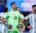 El Dibu Martínez (i), guardameta de Argentina, se mostró triste por perder en la final del Mundial 2026