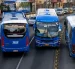 La imprudente maniobra ocurrió en las avenidas América y Mariana de Jesús y quedó registrada en un video difundido en redes sociales.