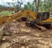 En Tena y en Yanzaza, epicentros de la minería ilegal amazónica, comprar una excavadora de 250 mil dólares es, según los reporteros, tan fácil como comprar una moto.