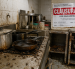 Referencial. Arcsa clausuró un local de fritada en Pomasqui tras detectar cucarachas, congeladores contaminados y graves deficiencias sanitarias que ponían en riesgo la salud pública.
