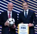 Gianni Infantino junto a Aleksander Ceferin (d), principales directivos de FIFA y UEFA, respectivamente.