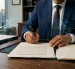 Los intermediarios desempeñan un papel fundamental en los esquemas de lavado de activos, ya que las organizaciones criminales, por sí solas, difícilmente pueden ejecutar operaciones de tal complejidad.