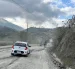 Deslizamientos y daños en la calzada obligan a circular con precaución en varios corredores viales de Ecuador.