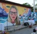 Mural en homenaje a la fallecida activista polaca Mónika Silva en Montañita, Santa Elena.