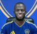 Enner Valencia luce la camiseta de Boca Juniors durante su nueva etapa en el fútbol argentino.