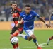 Keny Arroyo (c) fue uno de los más destacados en Cruzeiro ante Flamengo, por Copa Libertadores.