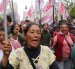 Integrantes de la Confederación General de Trabajadores del Perú (CGTP), el mayor gremio sindical del país, se manifiestan para advertir al Gobierno de Keiko Fujimori.