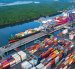 Entre los producos que más exporta Ecuador están el camarón y el banano.