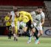 Mushuc Runa y Barcelona SC juegan en el estadio La Cocha de Latacunga.