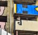 Artistas urbanos intervinieron con pintura la estructura calcinada del edificio Multicomercio en Guayaquil.