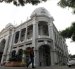 Ya no basta decir que lo peor que nos ha pasado es el centralismo y arroparnos en la bandera estrellada. Los jóvenes miran con tanto o más recelo lo que pasa en el palacio municipal que lo ocurre en Carondelet.