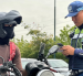 Miembros de la Agencia de Tránsito y Movilidad (ATM) realizan controles a motociclistas en varios sectores de Guayaquil.