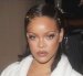 Rihanna las reinterpreta con un acabado más suave a diferencia de los años 90s.