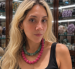 Los vi en redes y los probé: llevé el collar chunky estilo bola de chicle, en versión tagua, combinado con uno de jade.