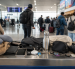 Referencial. Lanzas, trofeos, camas para mascotas y coches de bebé forman parte de las pertenencias olvidadas por pasajeros en el aeropuerto de Quito.