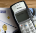 El histórico celular Nokia 1100 es uno de los modelos más vendidos de la historia y sirve de inspiración para la nueva generación de teléfonos básicos.