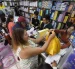 Las papelerías amplían horarios y ofrecen promociones para captar a las familias que todavía deben completar sus compras escolares.