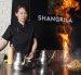 Yan cocina frente al comensal en una de las experiencias distintivas de Shangri.La.