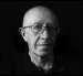 Carvajal nació en San Gabriel en 1948 y dedicó su vida a la poesía, la filosofía y la docencia.