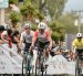 El ciclista Kevin Navas (c) se hizo de la segunda etapa de la Vuelta al Ecuador