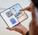El iPhone Duo plegable de Apple se presenta durante el evento especial de la compañía en el Steve Jobs Theater, en Apple Park (Cupertino).