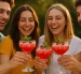 Del alcohol premium al vapeo: los cambios que marcan a la Generación Z.