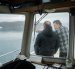 El Ministro de Defensa danés, Jeppe Bruus (izq.), y el Ministro de Asuntos Exteriores de Groenlandia, Mute B. Egede, conversan mientras visitan el ejercicio militar de la OTAN Arctic Shield 2026 en Narsarsuaq, Groenlandia, el 9 de septiembre de 2026.