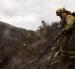 Las condiciones del terreno y los fuertes cambios en la dirección del viento complican el trabajo de los equipos de emergencia en el Casitagua.