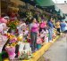Los girasoles y las rosas amarillas son algunas de las flores más solicitadas durante esta fecha en Guayaquil.