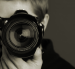 Los álbumes familiares y las fotografías impresas fueron durante décadas una forma de conservar recuerdos que hoy permanecen principalmente en dispositivos y redes sociales.