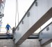 Las vigas metálicas de 50 metros fueron izadas para completar el primer cuerpo elevado de la solución vial de la avenida Juan Tanca Marengo.