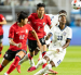 Nilson Angulo disputa el balón ante un jugador de Corea del Sur durante el partido amistoso.