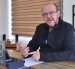 Santiago Carrasco, dirigente de la Federación Médica Ecuatoriana, cuestiona las declaraciones del Gobierno y advierte sobre la situación del sistema público de salud.