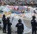 -FOTODELDÍA-CEUTA, 27/09/2026.- La Policía Nacional está desarrollando desde primeras horas de esta mañana una operación especial para desalojar a los migrantes que están asentados en los alrededores de la planta desaladora de la ciudad, en la playa Benítez, por el riesgo que supone para esta instalación. EFE/Reduan