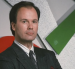 Dennis Haskins en su icónico papel de Richard Belding, quien falleció el lunes a los 75 años.