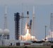 La nave espacial Crew Dragon de SpaceX despega del Complejo de Lanzamiento Espacial 40.