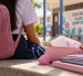 La pobreza menstrual puede convertirse en una barrera para que niñas y adolescentes continúen asistiendo a clases durante su período.