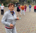 Marianita de Medina, de 84 años, acude de martes a jueves, desde las 07:00 hasta las 08:00, al Parque Inglés, en Quito, para practicar taichí, yoga, aeróbicos y zumba.