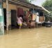 En Muisne se reportan 800 familias afectadas, casas destruidas y cultivos bajo el agua.