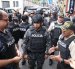 Tres detenidos fueron capturados en Guayaquil por extorsionar a vecinos y obreros cerca del Quinto Puente.