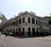 Fachada del edificio patrimonial en el que funcionó el colegio Ana Paredes de Alfaro, en las calles Sucre y Chimborazo, en el centro de Guayaquil.